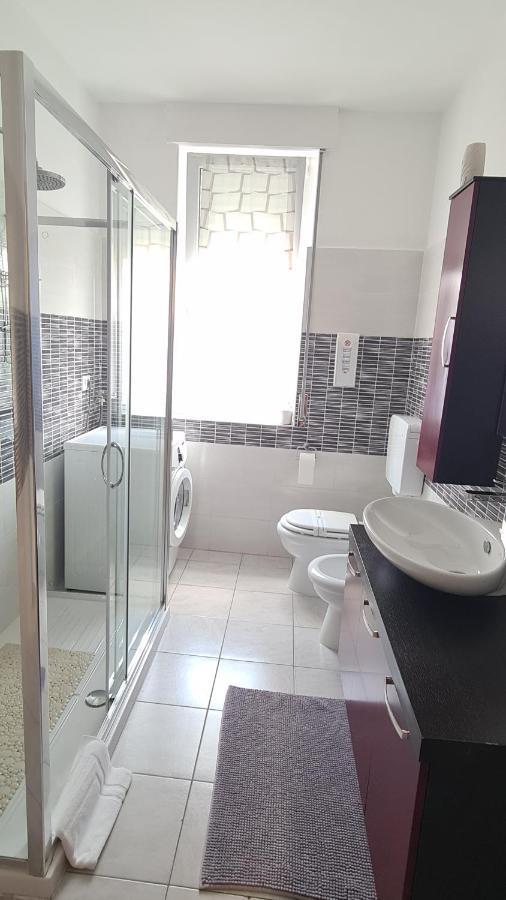 B&B Regina Busto Arsizio Buitenkant foto