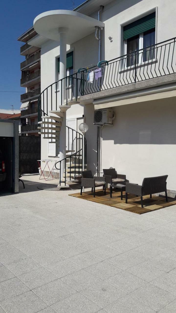B&B Regina Busto Arsizio Buitenkant foto